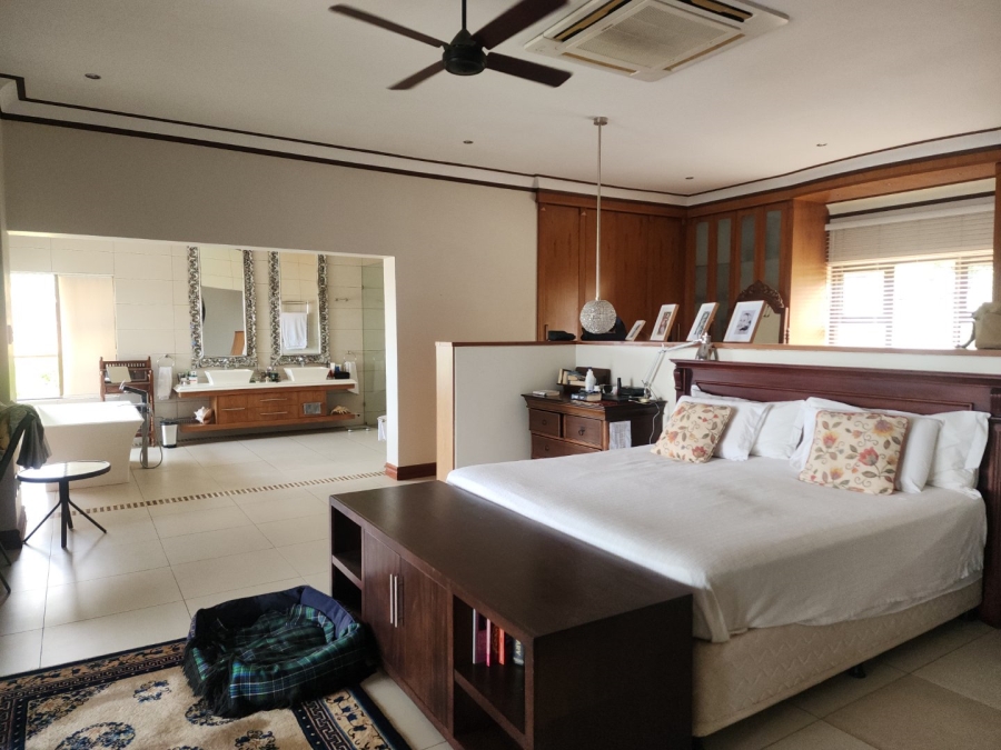 6 Bedroom Property for Sale in Birdwood Estate North West